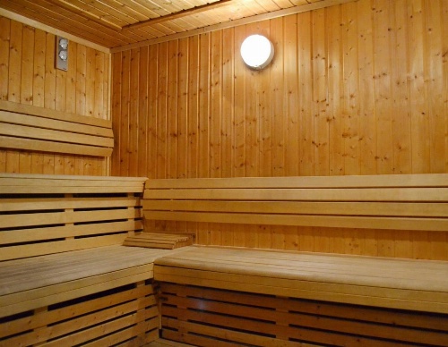 Holiday Villa Hotel & Residence image 16