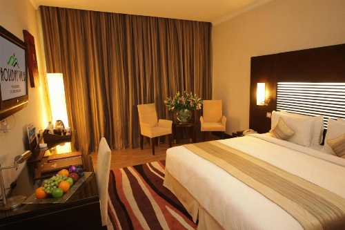 Holiday Villa Hotel & Residence image 17